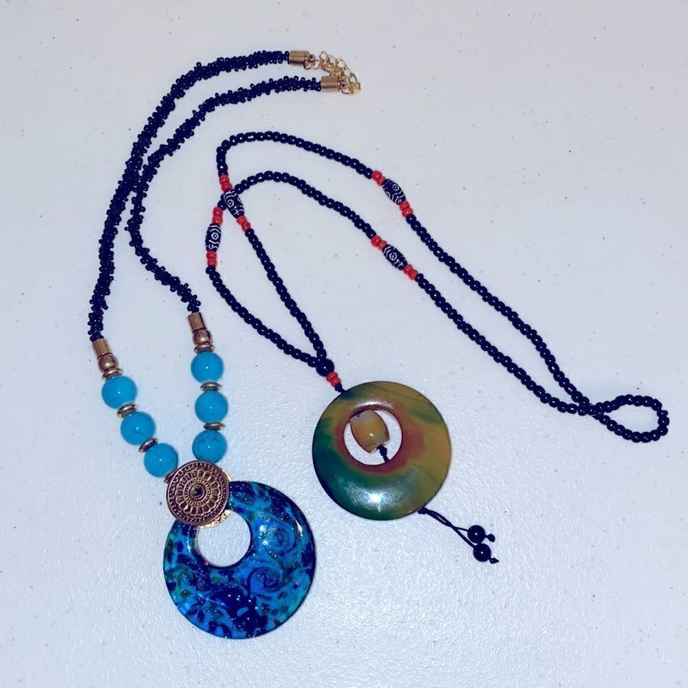 2 Statement Necklaces with Circular Pendants - Picture 2 of 7